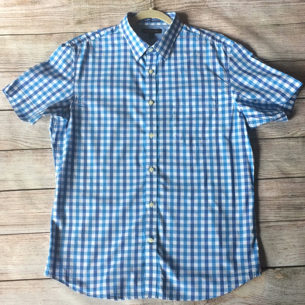 Banana Republic - Short Sleeve Short (Size L)